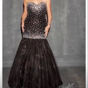 Night Moves mermaid gown - sz. 10